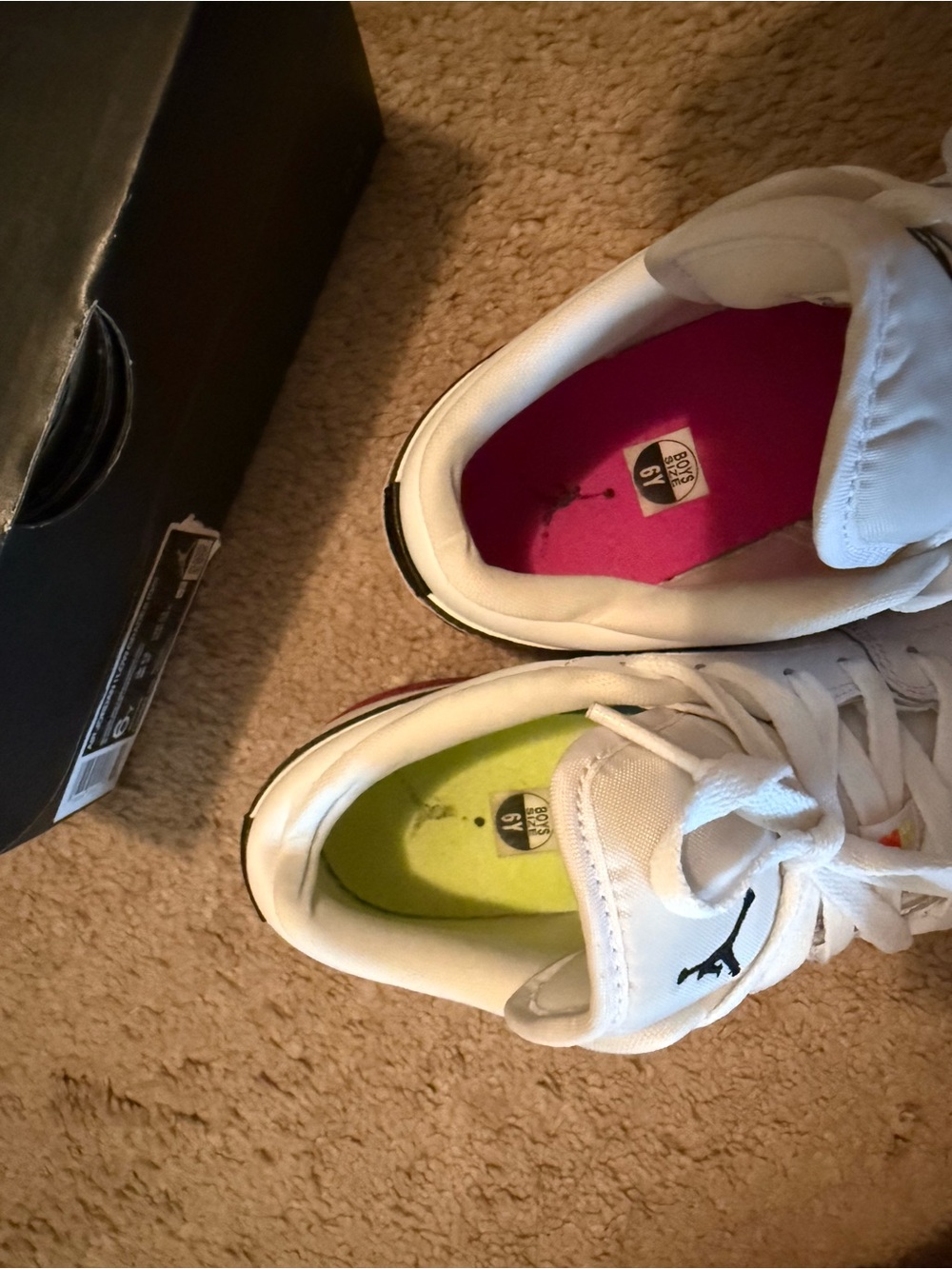 Authentic Air Jordan’s low lace sneakers 6Y fits 7.5/8 women’s $165.00 Nike - Picture 9 of 14